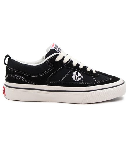 ونس ویژن استریت (چوپر) مشکی، یکی از مدل‌های جذاب و منحصربه‌فرد Vans است که ترکیبی از طراحی کلاسیک و استایل خیابانی دارد.