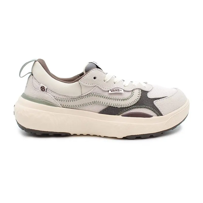 ونس اولترارنج کرم ورزشی، برای پاسخگویی به نیازهای فعالیت‌های ورزشی مختلف طراحی و تولید شده‌ است و از سری مشهور اولترارنج برند ونس به شمار می‌روند.