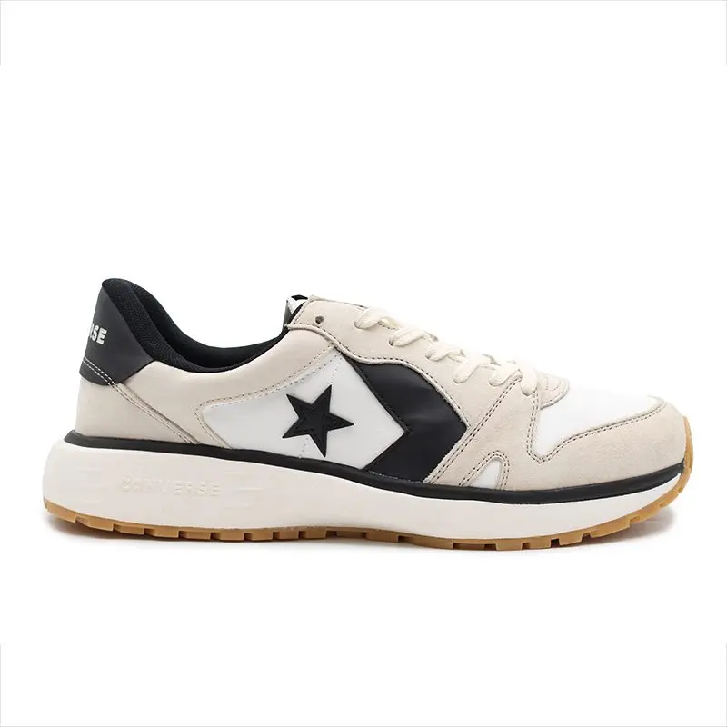 کانورس ران استارترینرسفیدباخط مشکی، یک انتخاب بی‌نظیر برای کسانی است که به دنبال تجربه‌ای از راحتی و سبکی همراه با ظاهری آراسته و مد روز هستند.