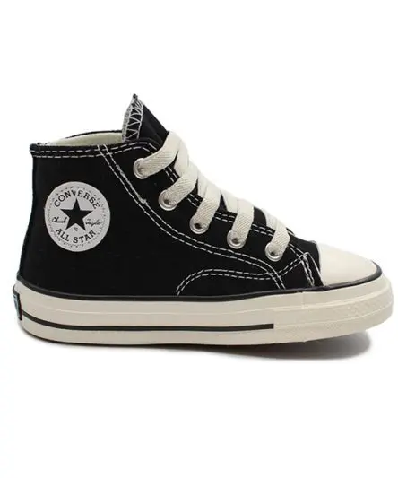 کفش کانورس بچه گانه مشکی ساق بلند، یک انتخاب عالی این مدل ساق بلند، با طراحی زیبا و رنگ مشکی، میتواند استایلی خاص به کودک شما ببخشد.