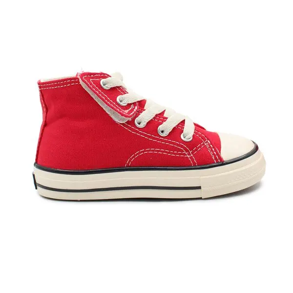 کانورس بچه گانه قرمزساق بلند، یک انتخاب عالی برای فرزند شما این مدل ساق بلند، با طراحی زیبا و رنگ قرمز جذاب، می‌تواند استایلی خاص به کودک شما ببخشد.