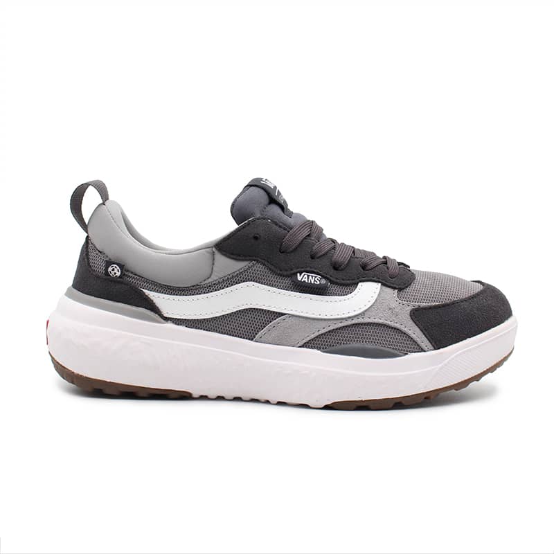 کفش ونس اولترارنج طوسی، یکی از مدل‌های محبوب و پرطرفدار برند ونس است که به دلیل طراحی خاص و رنگ طوسی جذابش، طرفداران زیادی دارد.