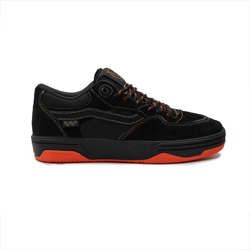 ونس روان 2 مشکی لژ نارنجی، یک کفش ورزشی فوق العاده شیک و مدرن به شمار می رود که با ظاهری جذاب و امروزی، می تواند تکمیل کننده استایل شما باشد.