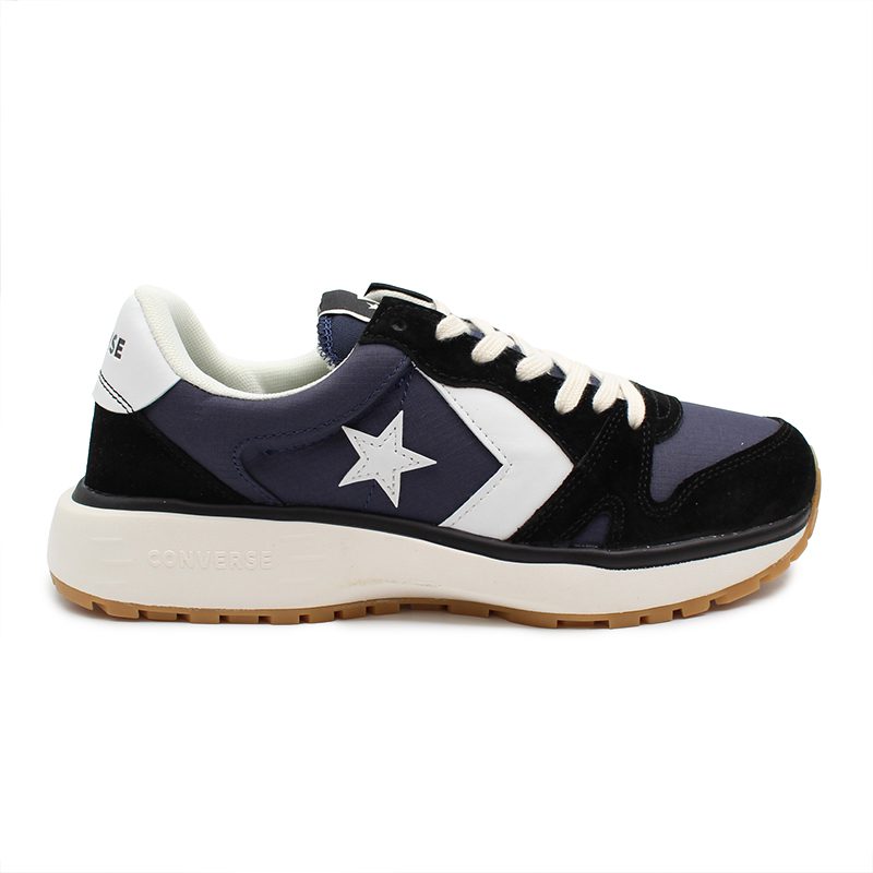 کانورس ران استارترینر طوسی مشکی، یک انتخاب بی‌نظیر و همیشگی برای کسانی است که به دنبال تجربه‌ای از راحتی و سبکی همراه با ظاهری آراسته و مد روز هستند.